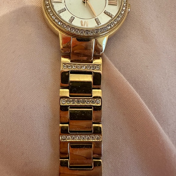 Rose gold watch main image 4